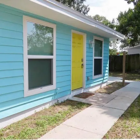 Nataj Suites At Tampa